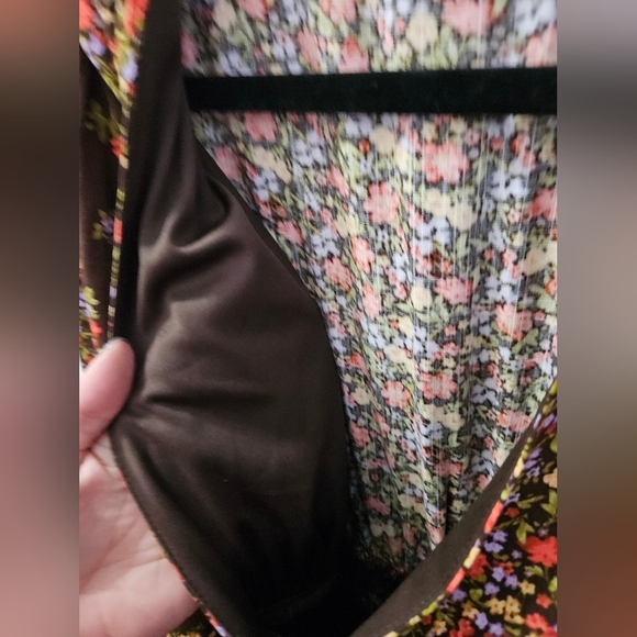 NWT Floral patchwork long-sleeved sz.L dress. - Picture 10 of 11